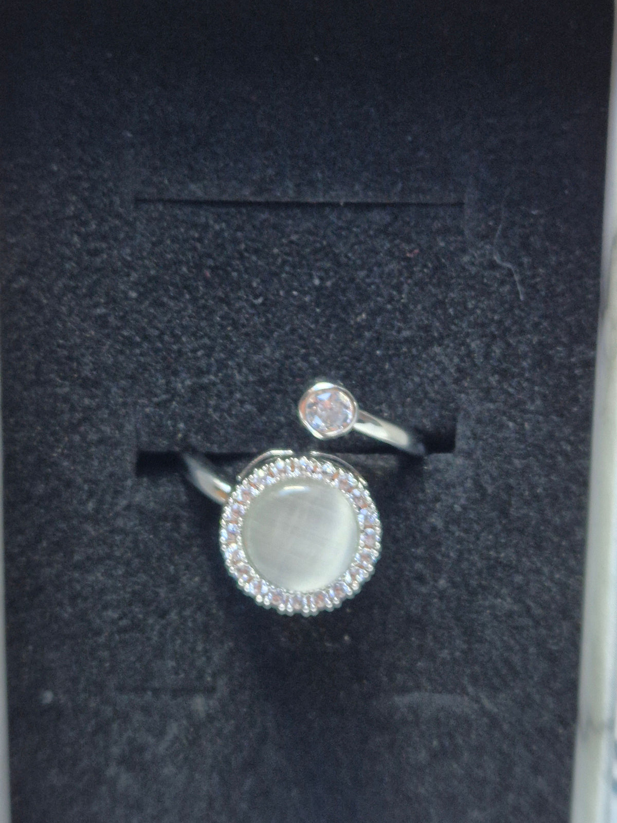 Ring shiny Moon