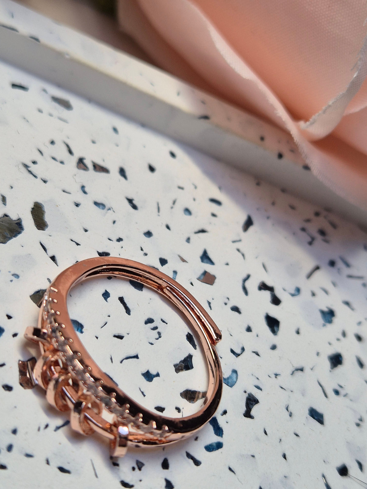 Ring rotary Pearls mit Zirkoniasteinen