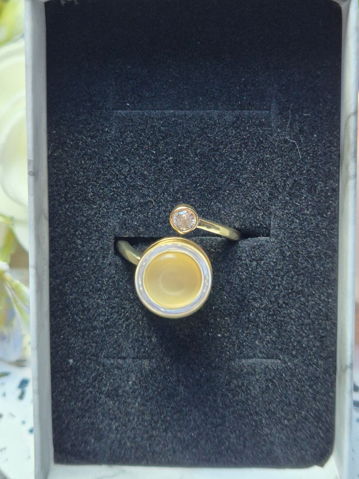 Ring shiny Moon