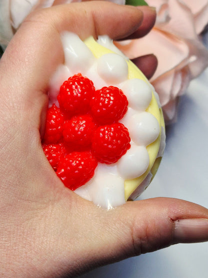 Taba Squishy Himbeer-Sahne-Torte